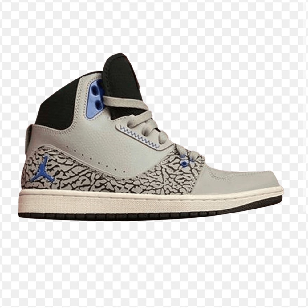Men’s 8 Women’s 9.5 Jordan’s